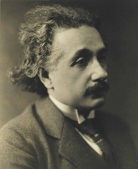 albert-einstein-57e1d3444a_340